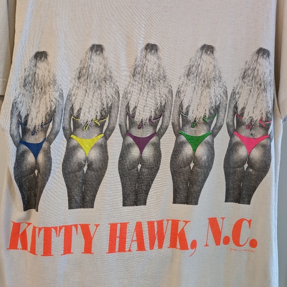 Vintage 1991 Bikini Girls T-shirt - Woop Woop - Kitty Hawk, N.C. - Picture 14 of 15